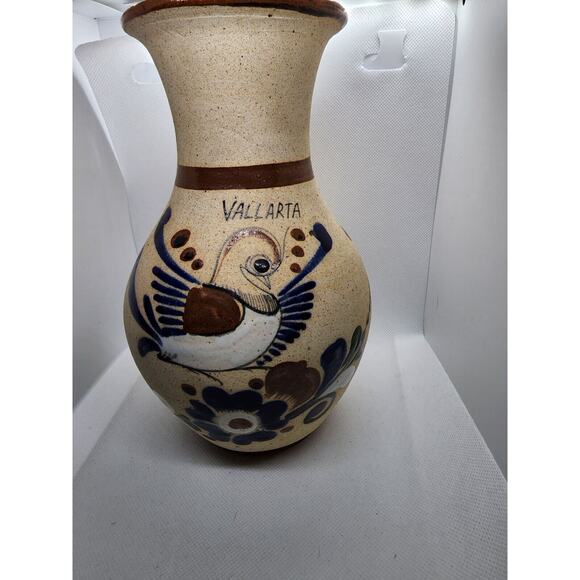 VASE-Vintage Tonala Mexican Pottery-Hand Painted-Vallarta-Signed-9" Tall - Picture 5 of 7